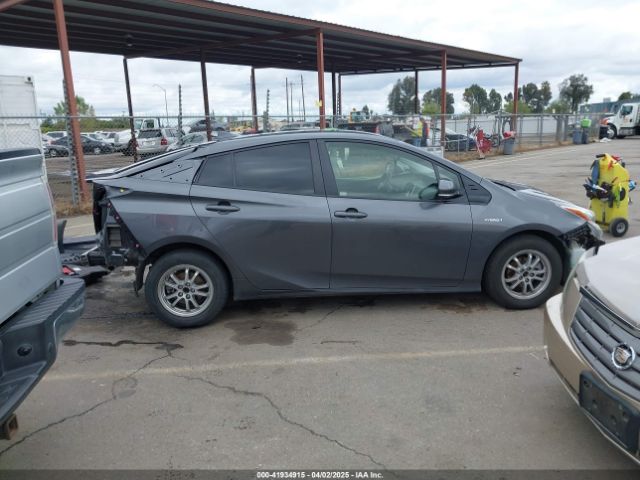 JTDKARFU4J3065969 Toyota Prius Three