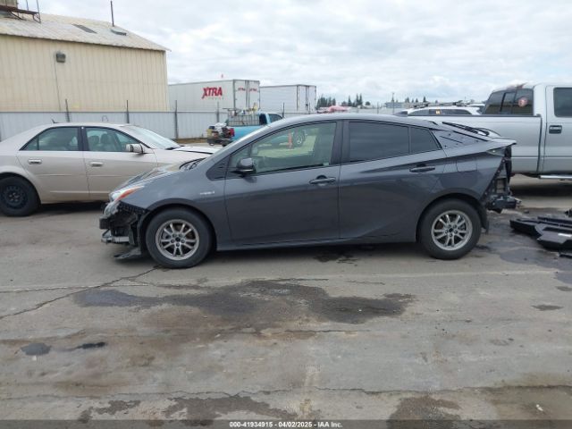 JTDKARFU4J3065969 Toyota Prius Three