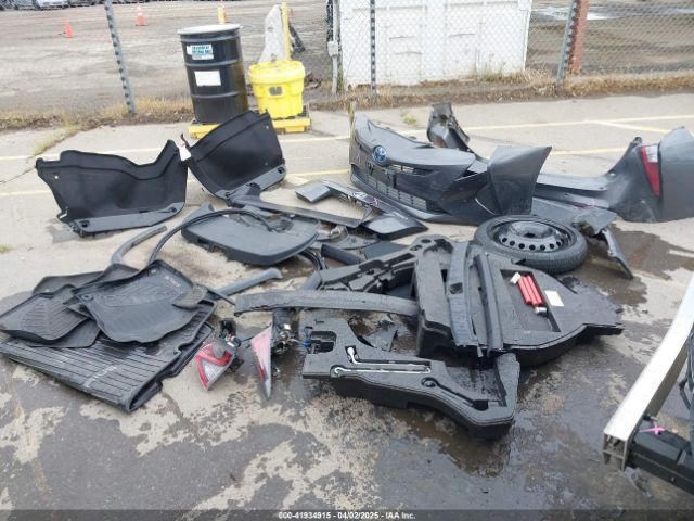JTDKARFU4J3065969 Toyota Prius Three