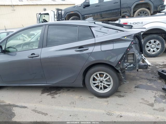JTDKARFU4J3065969 Toyota Prius Three
