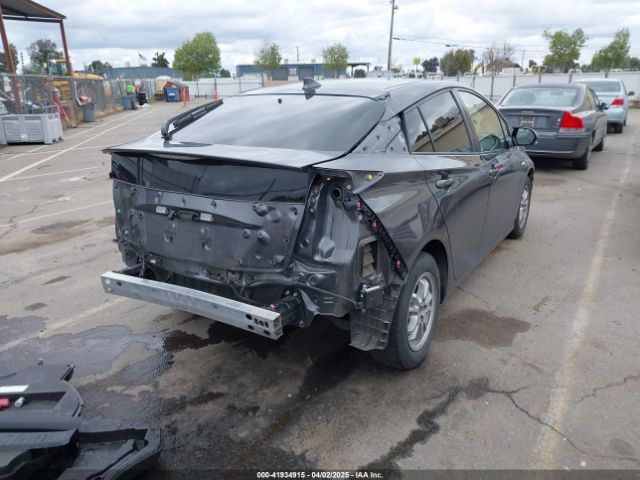 JTDKARFU4J3065969 Toyota Prius Three