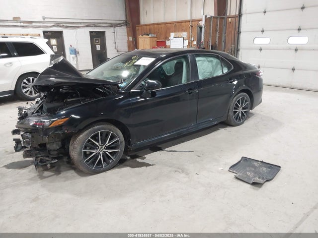 4T1T11AK2MU483971 Toyota CAMRY SE