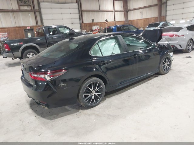 4T1T11AK2MU483971 Toyota CAMRY SE