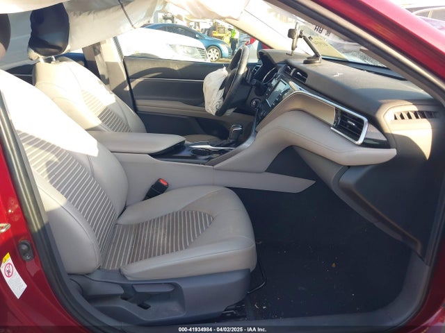 4T1B11HK5JU628160 Toyota CAMRY SE