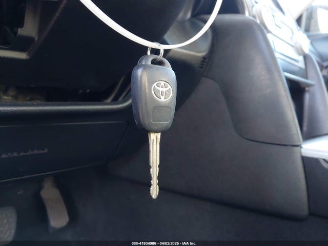 4T1BF1FK0EU736549 Toyota CAMRY SE