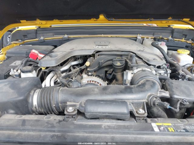 1C4HJXDG8KW501069 Jeep Wrangler Unlimited Sport 4x4