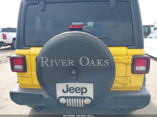 1C4HJXDG8KW501069 Jeep Wrangler Unlimited Sport 4x4