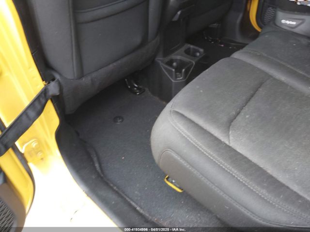 1C4HJXDG8KW501069 Jeep Wrangler Unlimited Sport 4x4