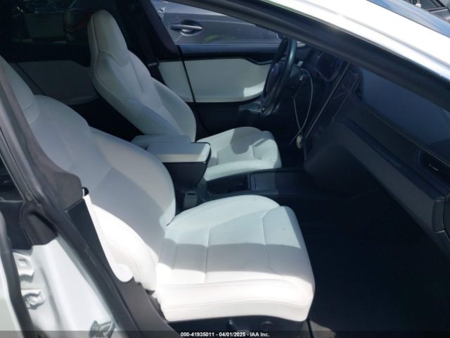 2019 TESLA MODEL S 5YJSA1E21KF299976 Photo 4