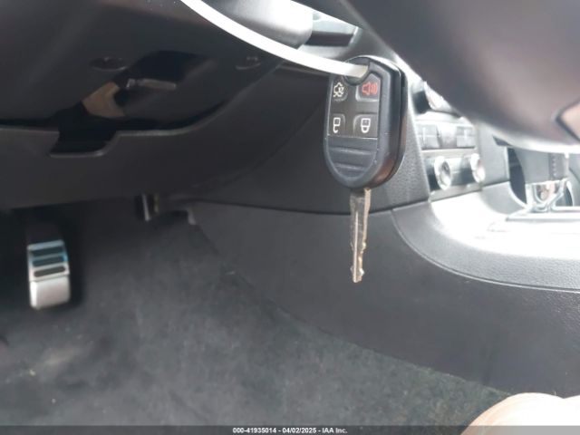 1ZVBP8EM2E5267517 Ford Mustang V6 Premium