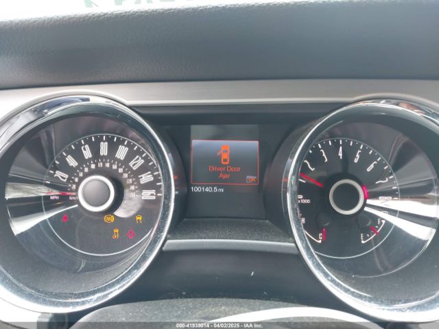 1ZVBP8EM2E5267517 Ford Mustang V6 Premium