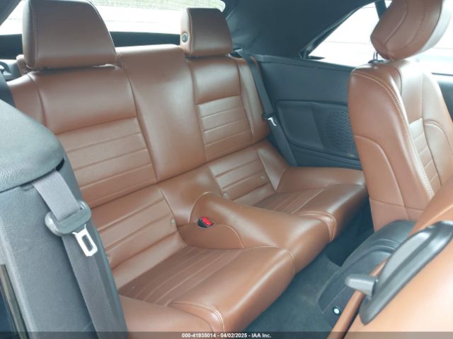 1ZVBP8EM2E5267517 Ford Mustang V6 Premium