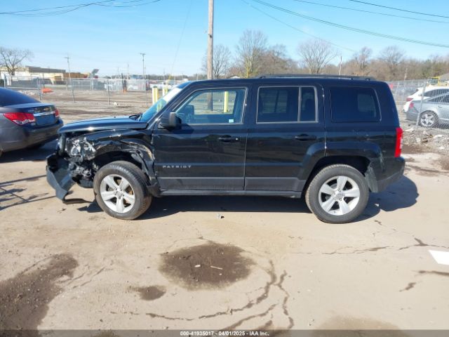 1C4NJPBB8FD399932 Jeep Patriot Sport