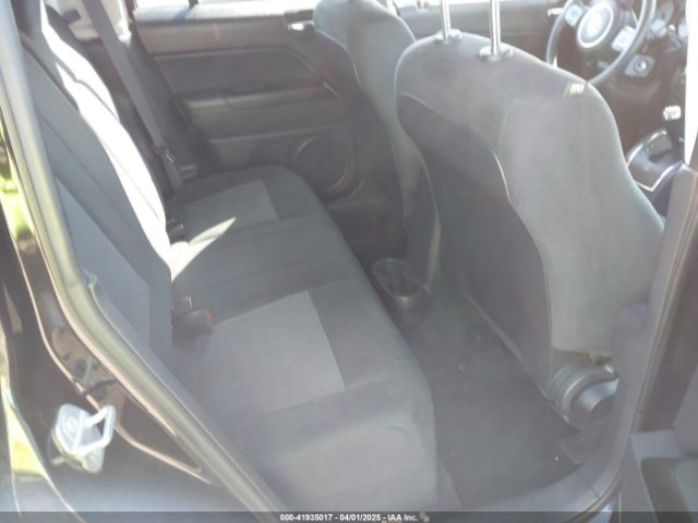 1C4NJPBB8FD399932 Jeep Patriot Sport