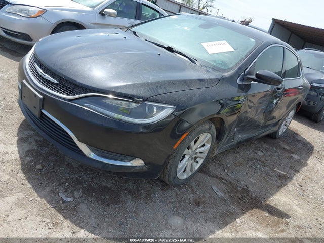 Chrysler 200 Limited 2016 1C3CCCAB3GN165144 Image 2