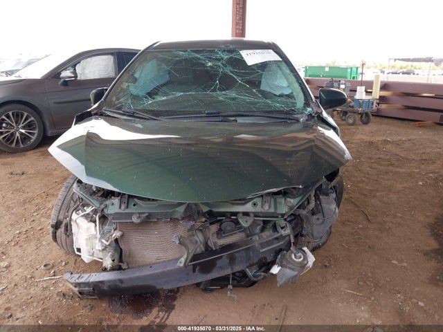 5YFBURHEXFP322371 Toyota COROLLA LE