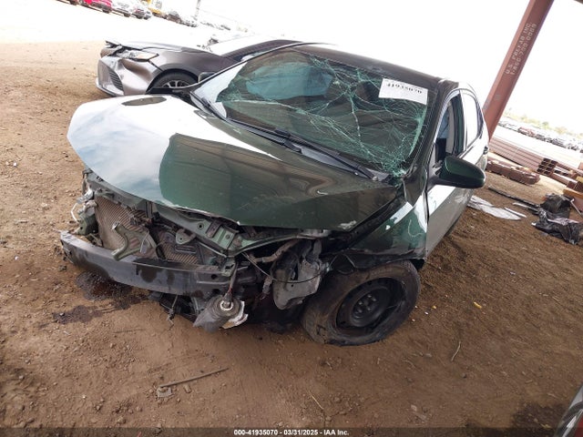 5YFBURHEXFP322371 Toyota COROLLA LE