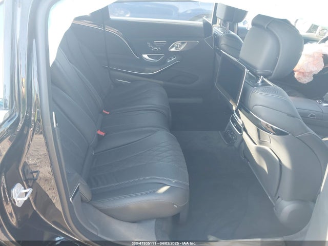 WDDUX8GB8JA350500 Mercedes-Benz Maybach S 560 4matic