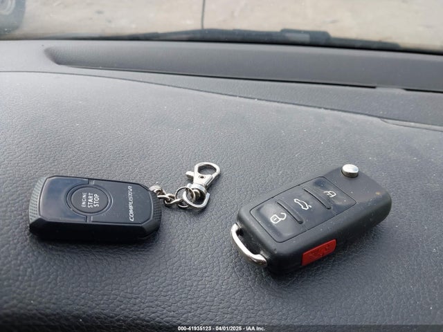 3VWL17AJ7EM439904 Volkswagen Jetta 1.8t Sel