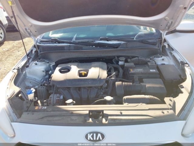 3KPF24AD7ME264259 KIA Forte Lxs