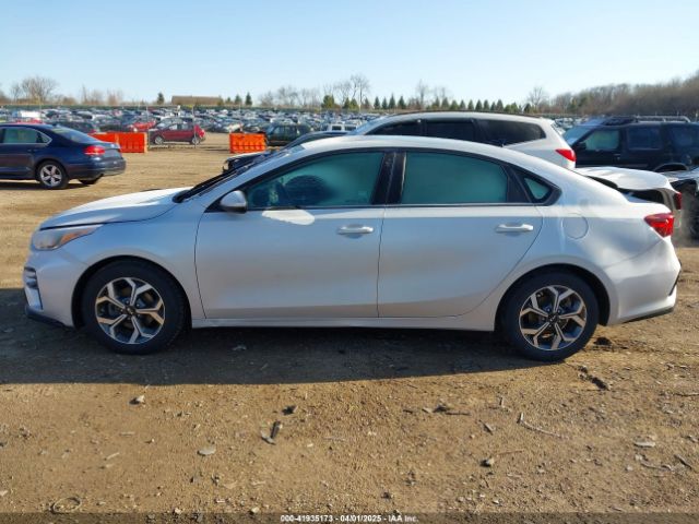 3KPF24AD7ME264259 KIA Forte Lxs