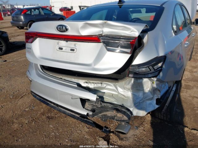 3KPF24AD7ME264259 KIA Forte Lxs