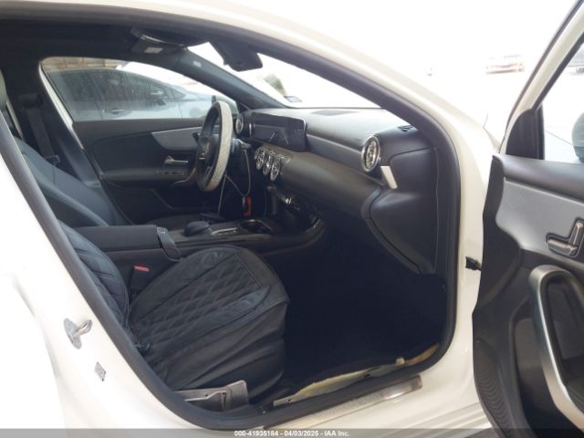 W1K3G4EB4MJ318669 Mercedes-Benz A 220