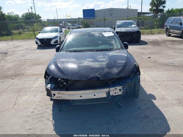 4T1T11AKXMU609753 Toyota CAMRY SE