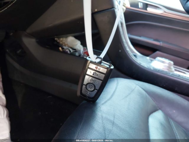 3FA6P0PU9JR105934 Ford Fusion Energi Se Luxury