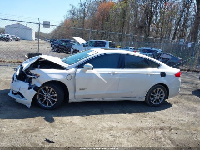 3FA6P0PU9JR105934 Ford Fusion Energi Se Luxury