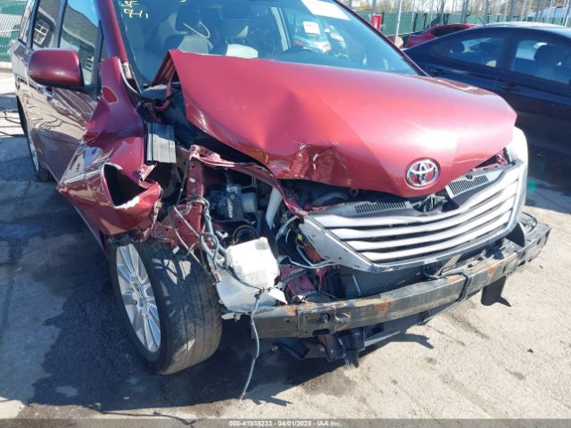 5TDDK3DC0FS104012 Toyota Sienna Xle 7 Passenger