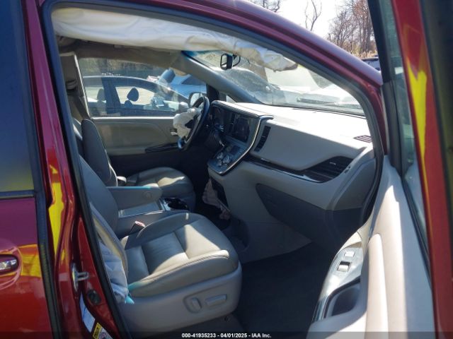 5TDDK3DC0FS104012 Toyota Sienna Xle 7 Passenger