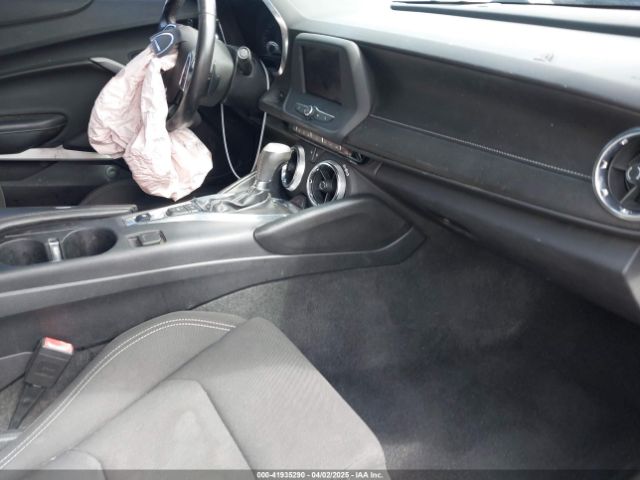2020 CHEVROLET CAMARO 1G1FB1RX5L0106371 Photo 4