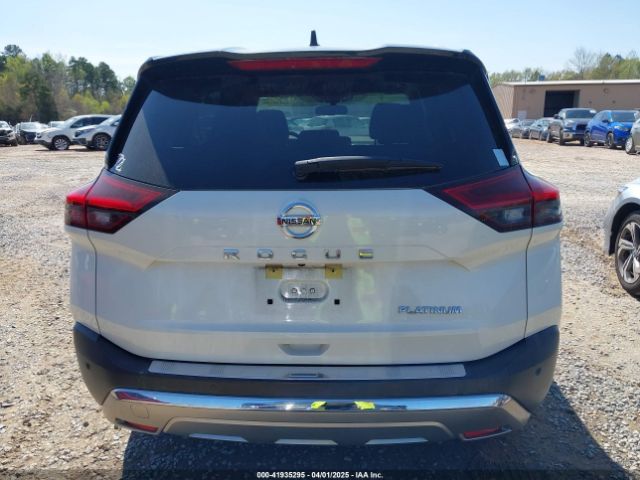 JN8AT3DC8MW106611 Nissan Rogue Platinum Fwd