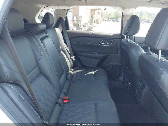 JN8AT3DC8MW106611 Nissan Rogue Platinum Fwd
