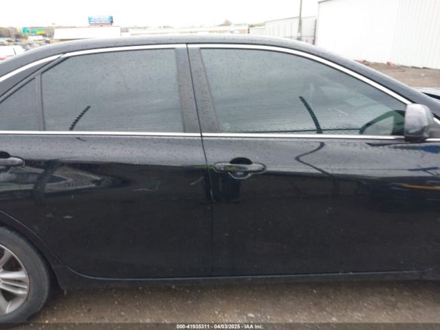 4T1BF1FK2FU002657 Toyota CAMRY SE