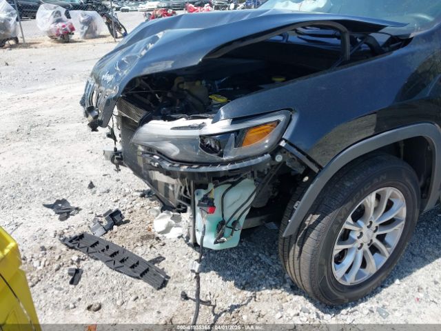 1C4PJMCX2KD307175 Jeep Cherokee Latitude 4x4