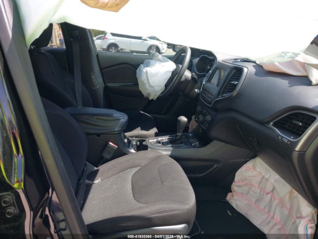 1C4PJMCX2KD307175 Jeep Cherokee Latitude 4x4