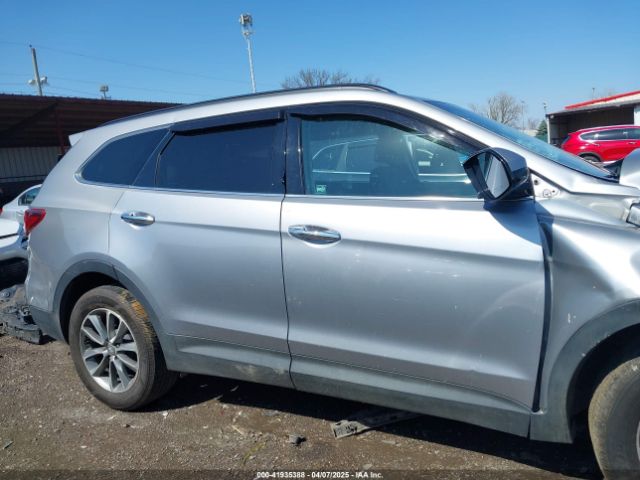 KM8SMDHF8JU289373 Hyundai Santa Fe Se