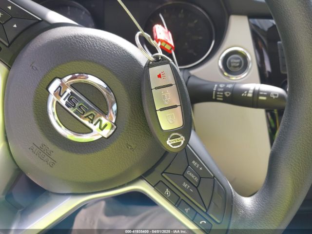JN1BJ1CR0KW630786 Nissan Rogue Sport Sv