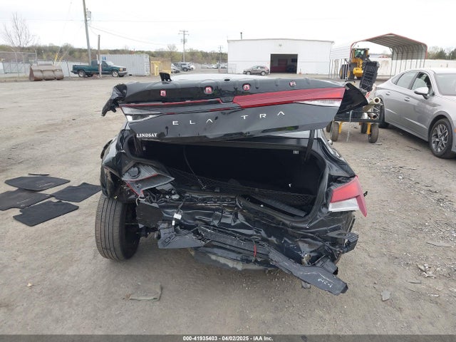 5NPLS4AGXNH075857 Hyundai ELANTRA SEL