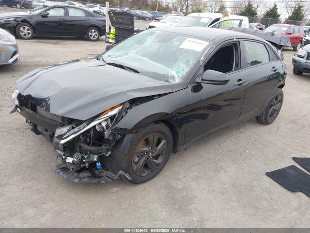 5NPLS4AGXNH075857 Hyundai ELANTRA SEL