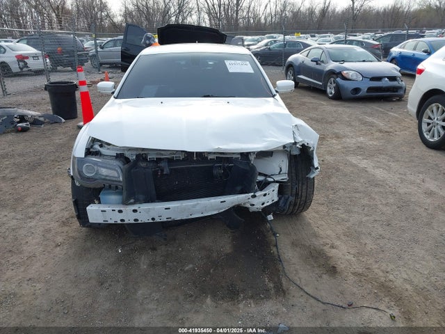 2C3CCAGG8GH349365 Chrysler 300 300s