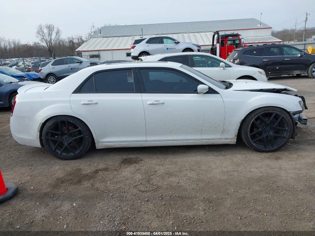2C3CCAGG8GH349365 Chrysler 300 300s