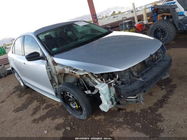 3VW2K7AJXFM253042 Volkswagen Jetta 2.0l S