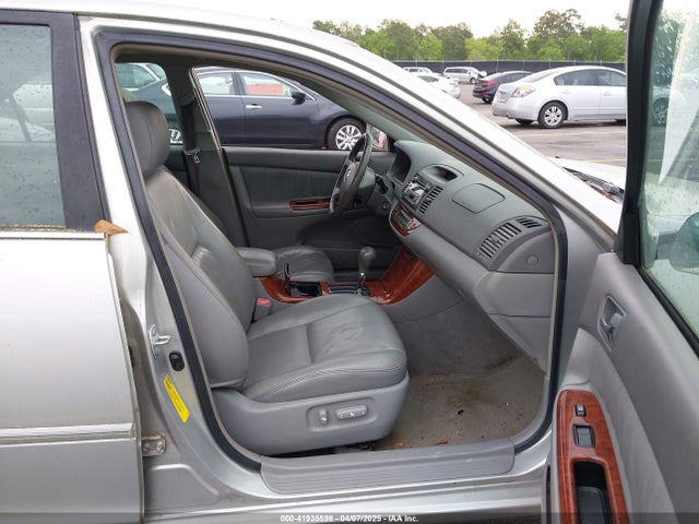 41935598 :رقم المزاد ، 4T1BF30K55U621076 vin ، 2005 Toyota Camry Xle V6 مزاد بيع