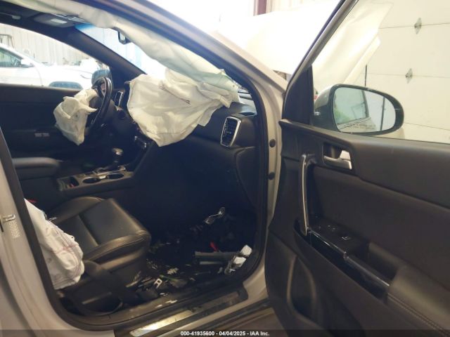 2020 KIA SPORTAGE KNDP6CAC6L7656951 Photo 4