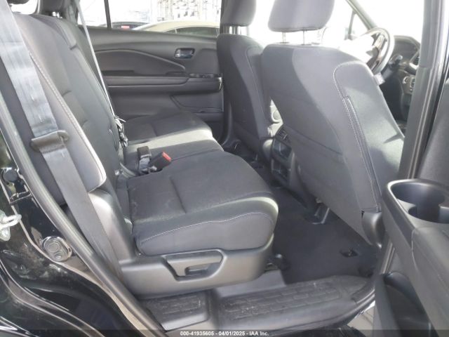5FNYF7H29KB010241 Honda Passport Sport