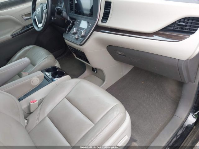 5TDYK3DC0FS666767 Toyota Sienna Xle Premium 8 Passenger