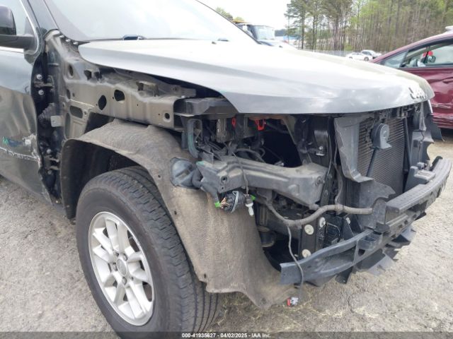 1C4RJFAG8KC648044 Jeep Grand Cherokee Laredo 4x4